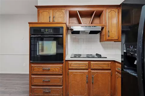 Kitchen - 1701 Camelot Dr, Norman, OK 73069 photo 4 of 4