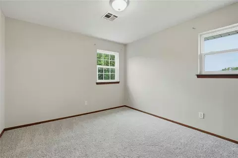 Bedroom - 1701 Camelot Dr, Norman, OK 73069 photo 5 of 8