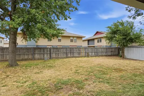 Exterior - 1701 Camelot Dr, Norman, OK 73069 photo 5 of 5