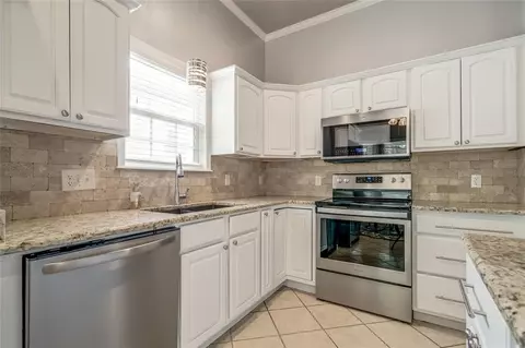 Kitchen - 616 E Washington Ave, Guthrie, OK 73044 photo 4 of 4
