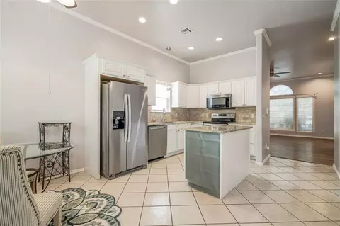 Kitchen - 616 E Washington Ave, Guthrie, OK 73044 photo 3 of 4