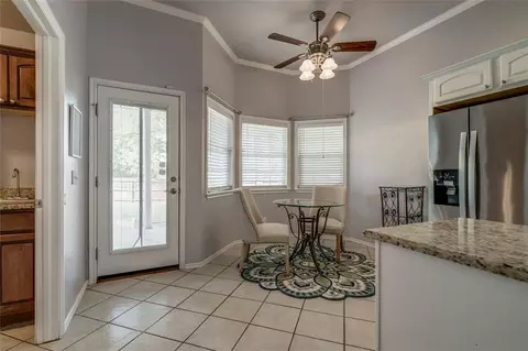 Entry Way - 616 E Washington Ave, Guthrie, OK 73044 photo 2 of 3