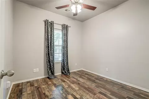 Bedroom - 616 E Washington Ave, Guthrie, OK 73044 photo 1 of 6