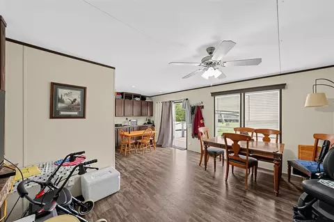 Dining - 320 E 10th St, Okemah, OK 74859 photo 1 of 2