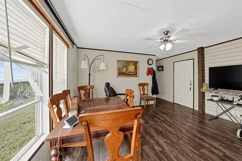 Dining - 320 E 10th St, Okemah, OK 74859 photo 2 of 2