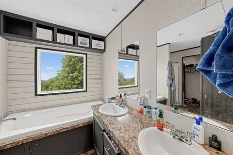 Bath - 320 E 10th St, Okemah, OK 74859 photo 5 of 6