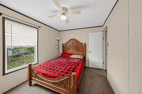 Bedroom - 320 E 10th St, Okemah, OK 74859 photo 3 of 7