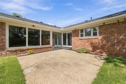 Exterior - 6604 E 26th Ct, Tulsa, OK 74129 photo 4 of 5