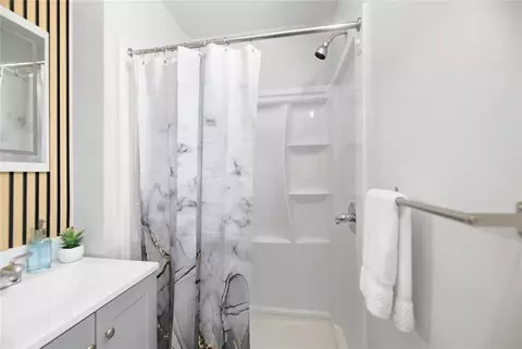 Bath - 6604 E 26th Ct, Tulsa, OK 74129 photo 4 of 4