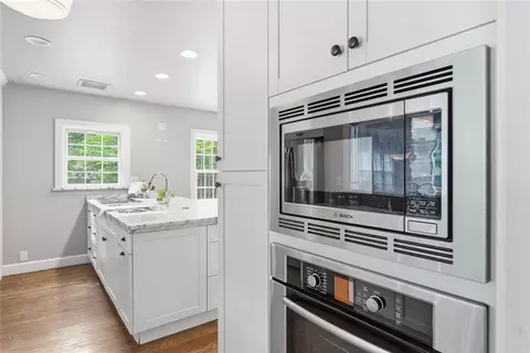 Kitchen - 2776 E 49th St, Tulsa, OK 74105 photo 8 of 8