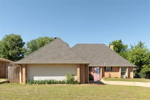 2014 E Canadian Court Ter, Mustang, OK 73064