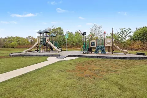 View/Area - 1334 Ladera Cir, Moore, OK 73160 photo 6 of 6