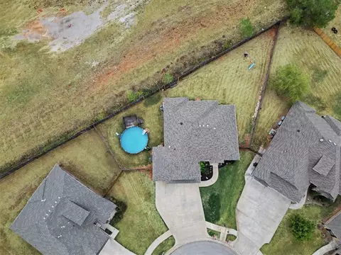View/Area - 1334 Ladera Cir, Moore, OK 73160 photo 2 of 6