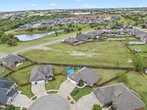 View/Area - 1334 Ladera Cir, Moore, OK 73160 photo 5 of 6