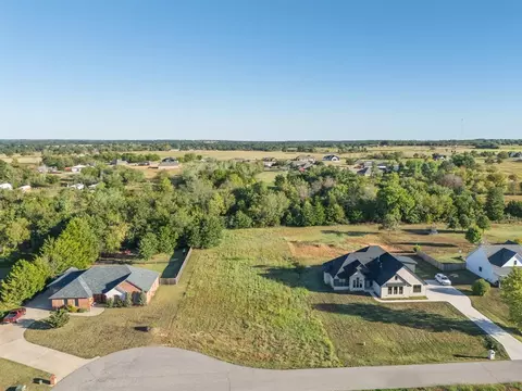 54 Kristin Rd, Shawnee, OK 74804