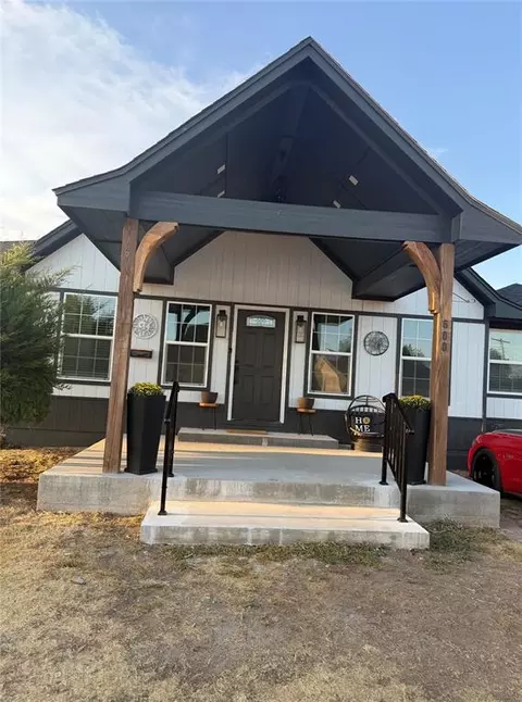 600 N Randlett St, Hobart, OK 73651
