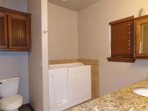 Bath - 133 W 6th St, Hydro, OK 73048 photo 1 of 7