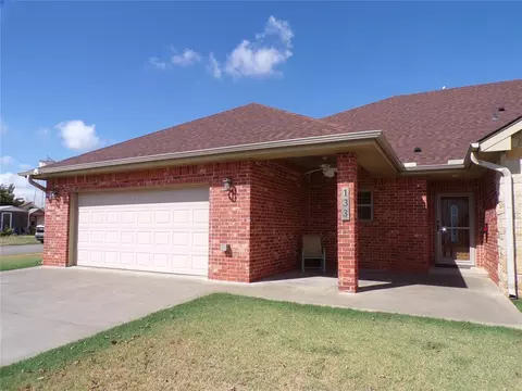Exterior - 133 W 6th St, Hydro, OK 73048 photo 3 of 9