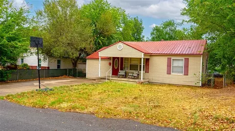 1220 W Texas Ave, Chickasha, OK 73018
