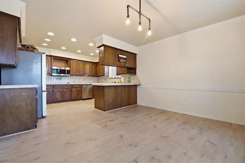 Dining - 103 E Lakeview Ct, Tecumseh, OK 74873 photo 1 of 1
