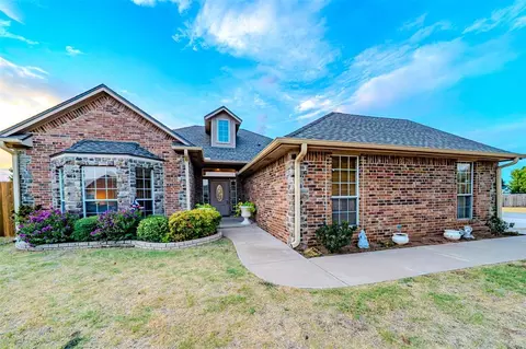 3587 Remington Place Rd, Norman, OK 73072