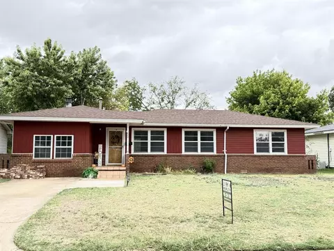 422 Northcutt Dr, Lindsay, OK 73052