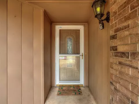 7804 NW 82nd St, Oklahoma City, OK 73132