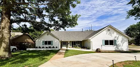 10900 Willow Grove Rd, Oklahoma City, OK 73120