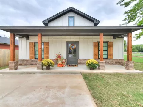 226 E Oklahoma Ave, Kingfisher, OK 73750