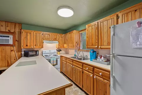 Kitchen - 44 Bobber Rd, Broken Bow, OK 74728 photo 2 of 6