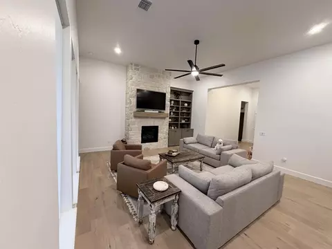 Living - 416 Explorer Trl, Norman, OK 73069 photo 4 of 4