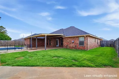 Exterior - 805 Candace Ln, Altus, OK 73521 photo 5 of 7