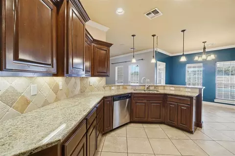 Kitchen - 805 Candace Ln, Altus, OK 73521 photo 2 of 4