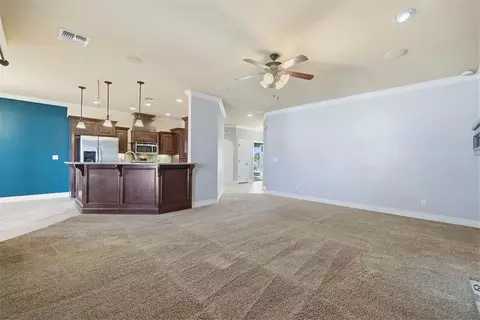 Living - 805 Candace Ln, Altus, OK 73521 photo 3 of 3