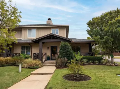 2228 Vineyard Blvd, The Village, OK 73120