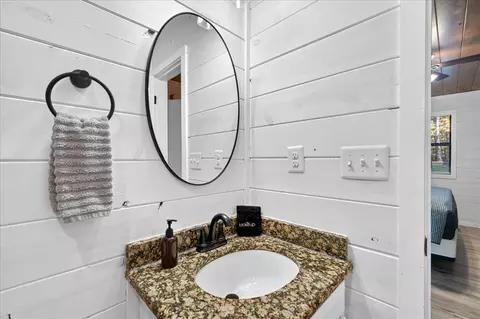 Bath - 178 Marlin Dr, Broken Bow, OK 74728 photo 4 of 4