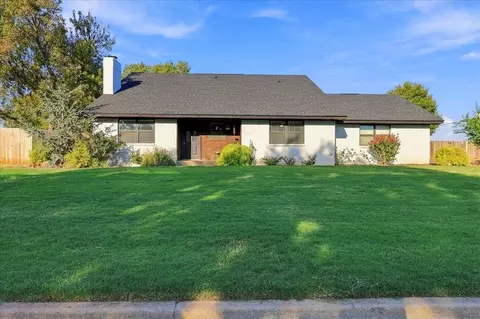 1009 Mac Dr, Elk City, OK 73644