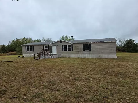 619 S Madison St, Maud, OK 74854