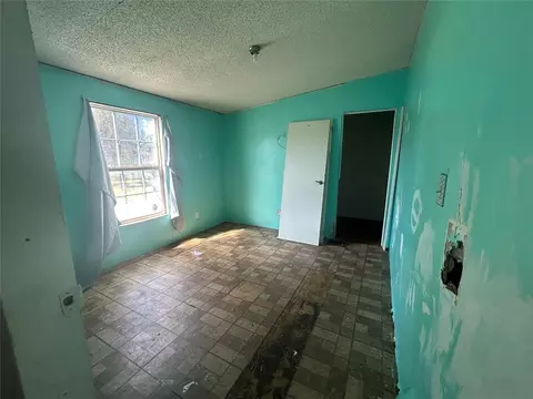 Bedroom - 202 S Cedar Ave, Erick, OK 73645 photo 3 of 5