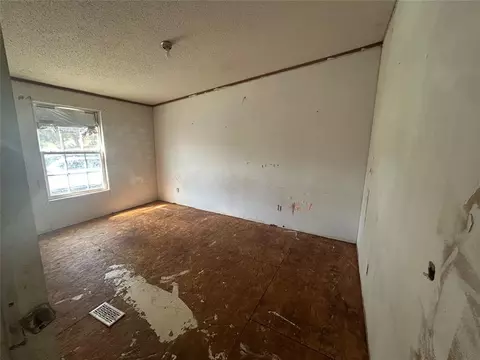 Bedroom - 202 S Cedar Ave, Erick, OK 73645 photo 2 of 5