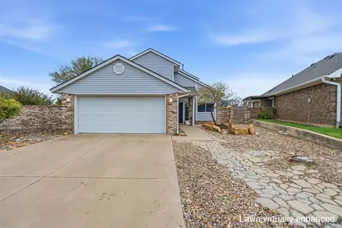 304 SW 79th St, Lawton, OK 73505