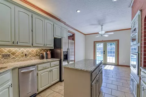 Kitchen - 4412 Brookfield Dr, Norman, OK 73072 photo 3 of 3