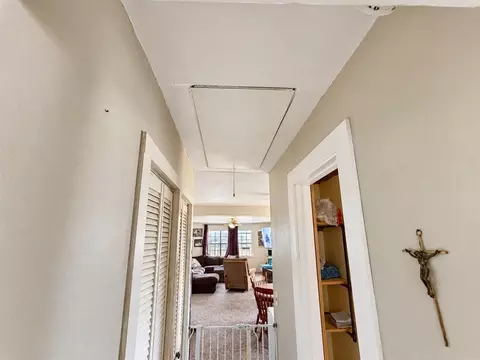 Entry Way - 21605 Eighth St, Hinton, OK 73047 photo 1 of 1