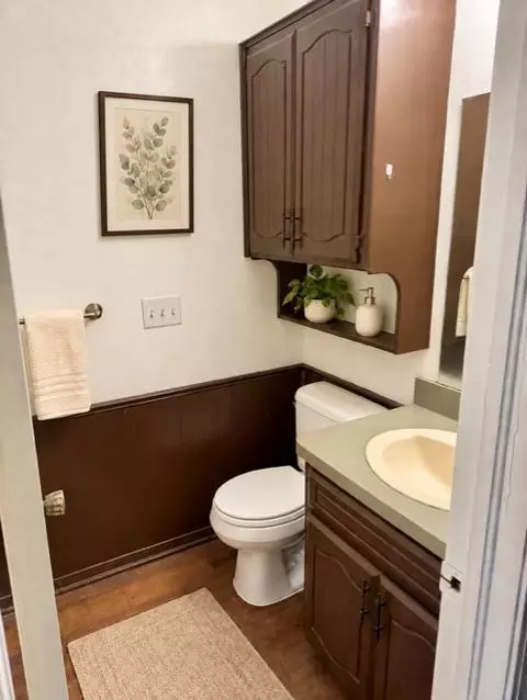 Bath - 404 S 23rd St, Clinton, OK 73601 photo 1 of 1