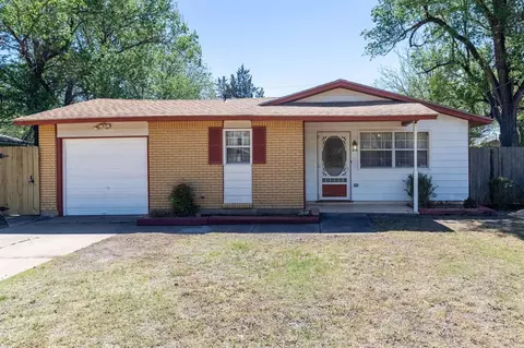 526 NW Glendale Dr, Lawton, OK 73507