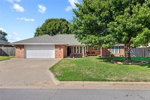 2301 Berry Ave, Weatherford, OK 73096