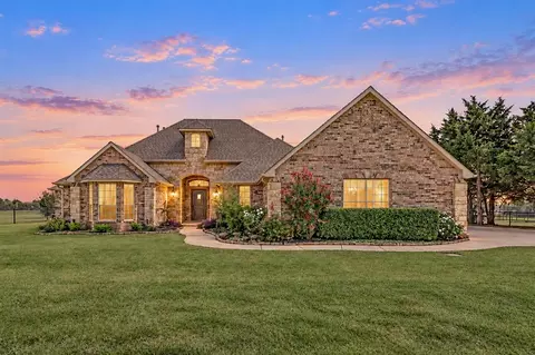 8606 Venezia Ln, Edmond, OK 73034