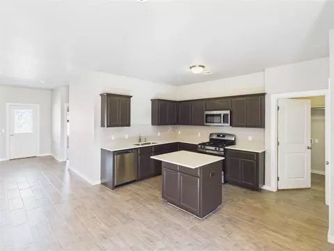 Kitchen - 11601 Split Oak Cir, Guthrie, OK 73044 photo 2 of 2