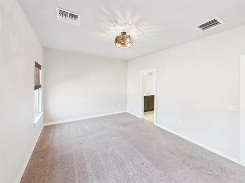 Bedroom - 11601 Split Oak Cir, Guthrie, OK 73044 photo 5 of 5