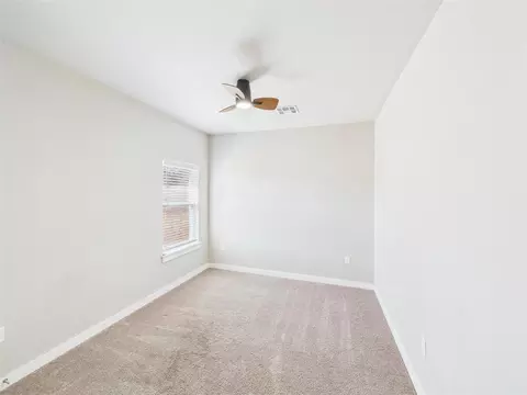Bedroom - 11601 Split Oak Cir, Guthrie, OK 73044 photo 1 of 5